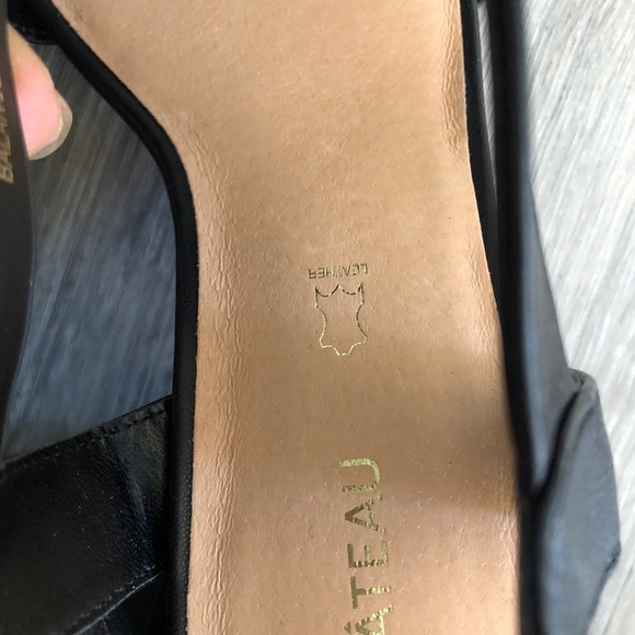 Le Chateau Cris-Cross Block Heel Leather Sandals - Picture 10 of 13